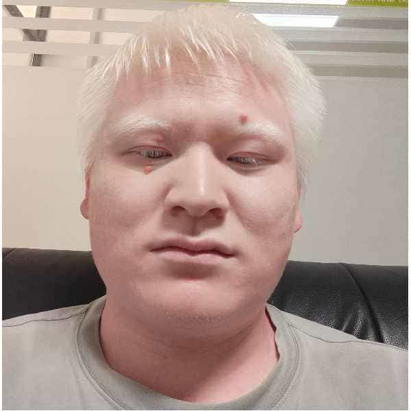 30岁岁安徽单身帅哥 - 鹤壁吉缘网