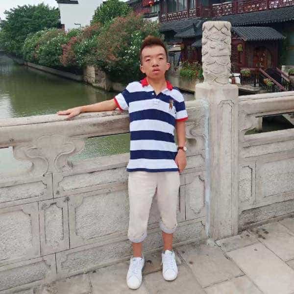 28岁岁吉林单身帅哥 - 鹤壁吉缘网