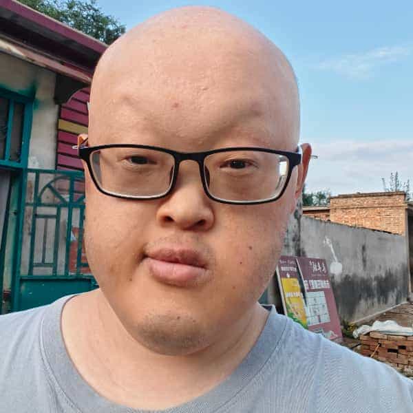 28岁岁山东单身帅哥 - 鹤壁吉缘网