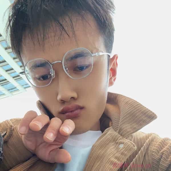 31岁岁贵州单身帅哥 - 鹤壁吉缘网