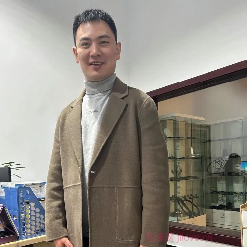 32岁岁四川单身帅哥 - 鹤壁吉缘网